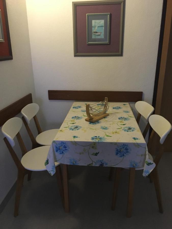 Apartments By The Sea Promajna, Makarska - 2673 Bagian luar foto
