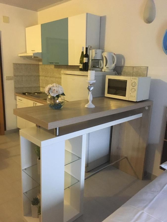 Apartments By The Sea Promajna, Makarska - 2673 Bagian luar foto