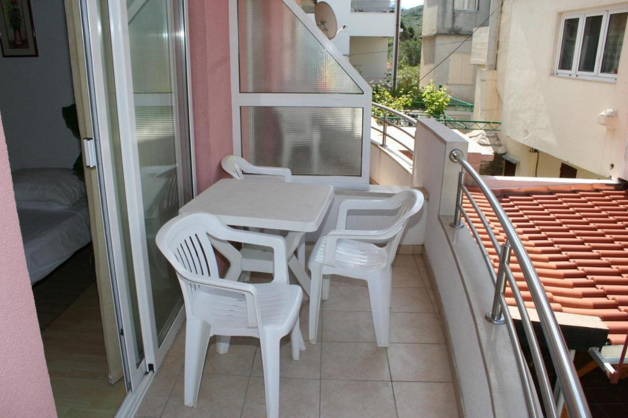Apartments By The Sea Promajna, Makarska - 2673 Bagian luar foto