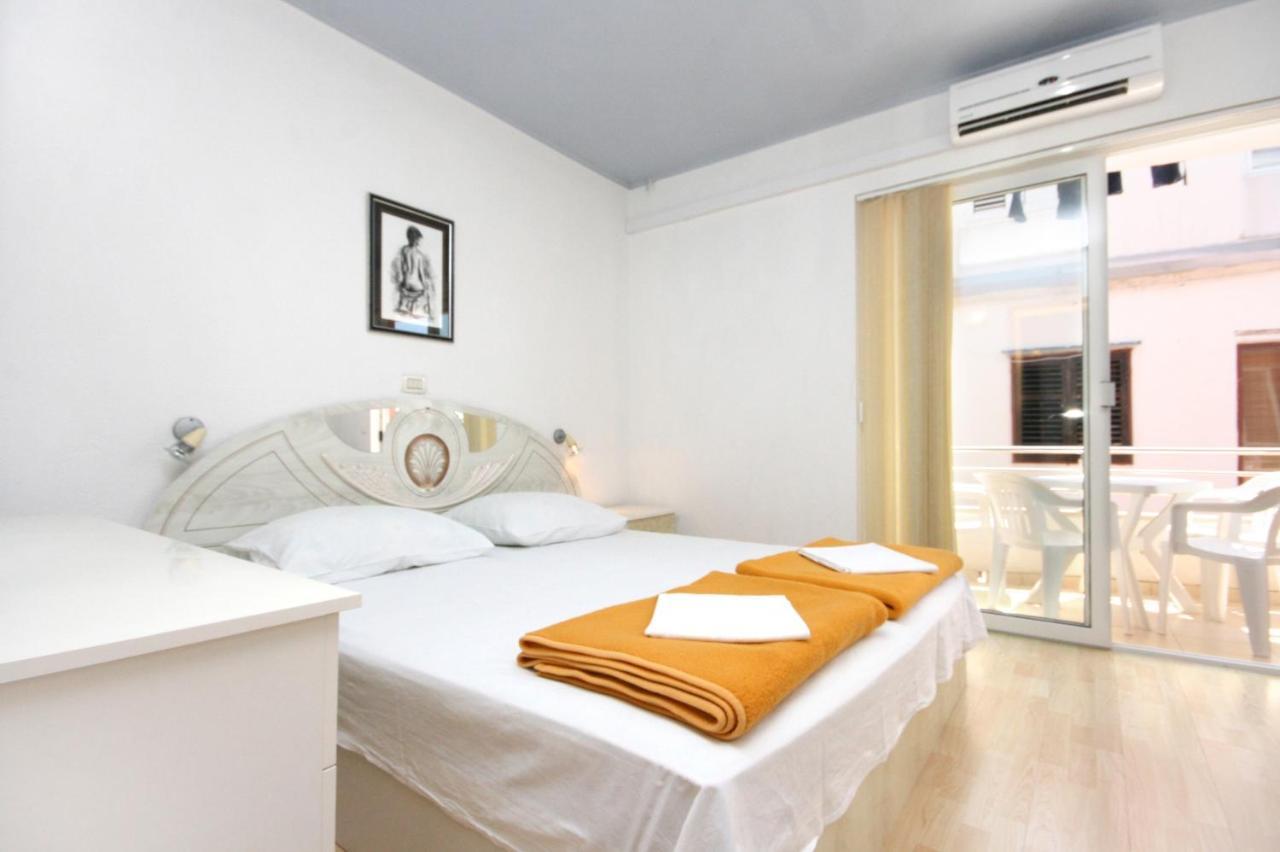 Apartments By The Sea Promajna, Makarska - 2673 Bagian luar foto